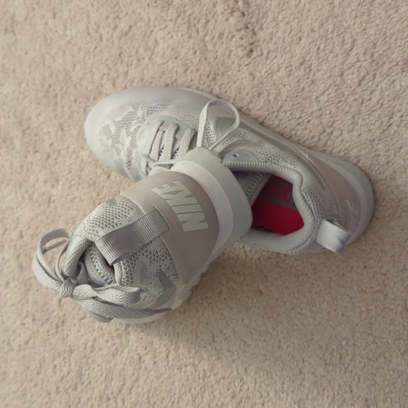 Women's NIKE MD Runner 2 Running Shoes - Picture 4 of 5